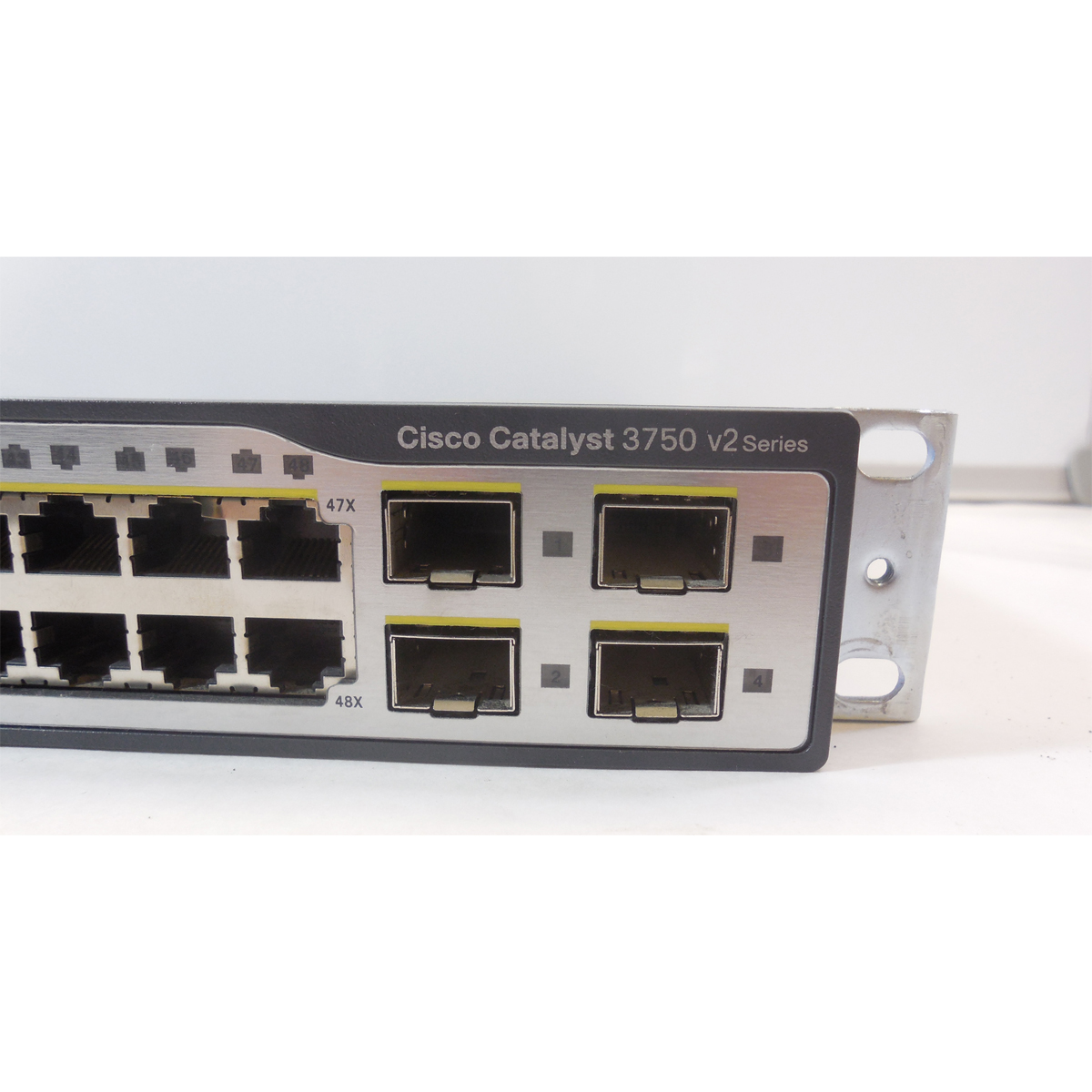 سوئیچ شبکه 48 پورت + 4 پورت SFP سیسکو مدل WS-C3750V2-48TS-S-2